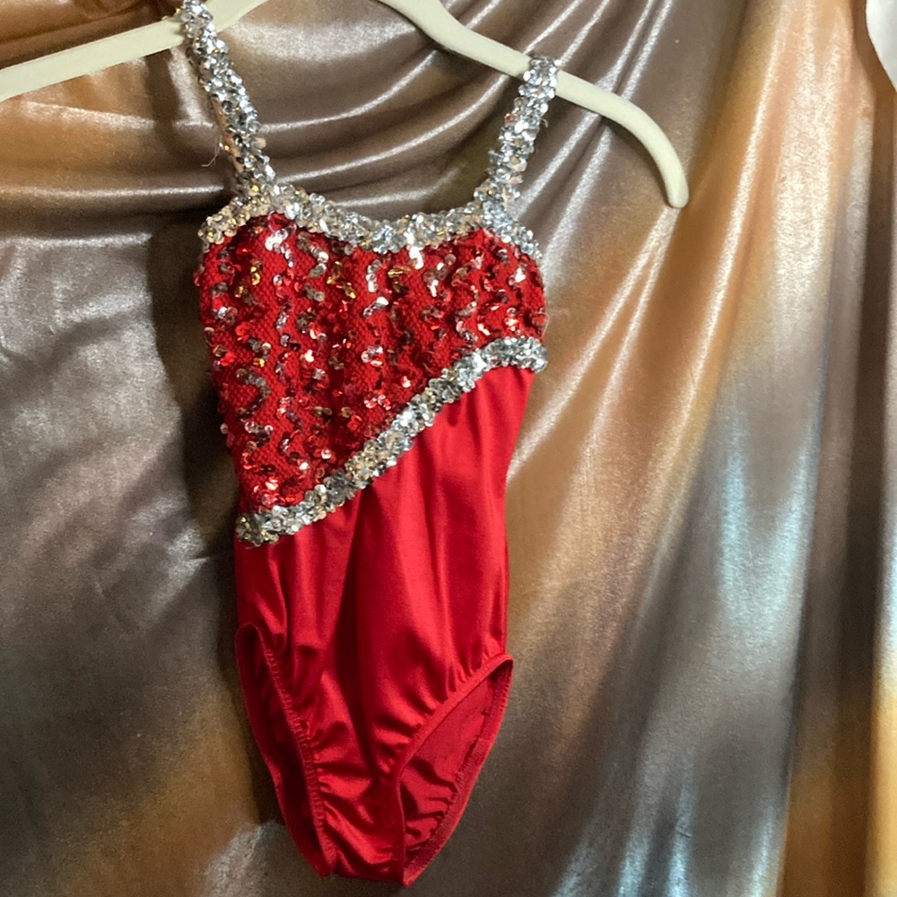 Vintage 80’s Darvon child’s dance leotard red with‎ silver sequins 18” chest 410
